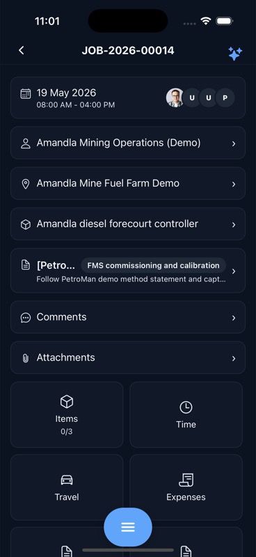 FieldFlow mobile job card with items, time, travel and expenses